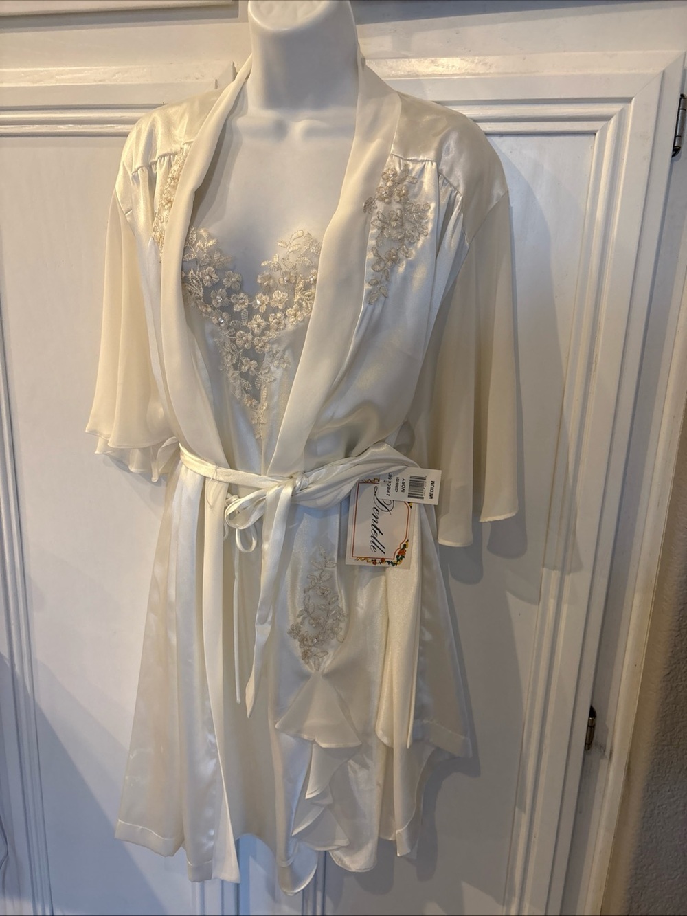 NWT  RARE ! Dentelle Vintage Robe Dress Set Pearl Ivory Beaded  Size M Chiffon